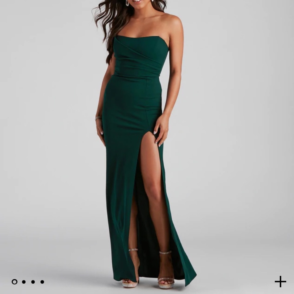 Hunter Green Strapless Formal Dress